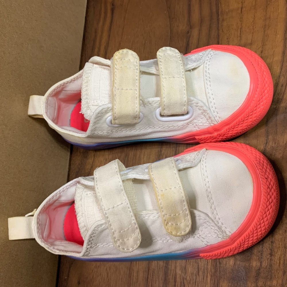 Kids converse all stars white rainbow size 8